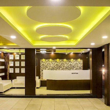 Hotel Kalpana Palace Ujjain Exteriör bild